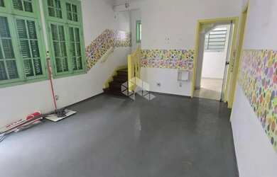 Imagem 2: Casa Comercial na Rua Augusto Tole em Santana