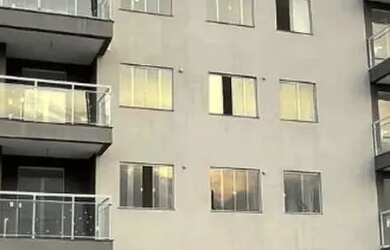 Imagem: O apartamento possui 3 Dormitórios, 2 Banheiros, 1 Vaga na