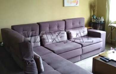 Imagem: O apartamento possui 3 Dormitórios, 1 Banheiro, 2 Vagas na