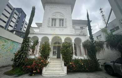 Imagem: O depósito possui 667m² de Área e está localizado em Vila