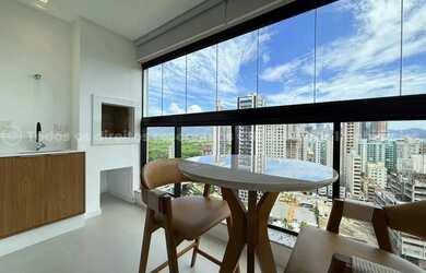 Imagem: O apartamento possui 2 Dormitórios, 3 Banheiros, 2 Vagas na