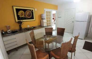 Imagem: O apartamento possui 4 Dormitórios, 4 Banheiros, 1 Vaga na