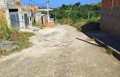 Imagem: O terreno possui 128m² de Área e está localizado em Campo