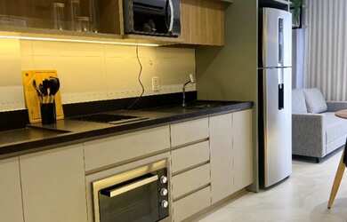 Imagem: O apartamento possui 1 Dormitório, 1 Banheiro, 1 Vaga na garagem