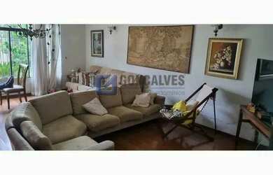 Imagem: A casa possui 3 Dormitórios, 4 Banheiros, 3 Vagas na garagem