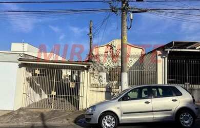 Imagem: A casa possui 3 Dormitórios, 3 Banheiros, 2 Vagas na garagem