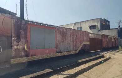 Imagem: A casa possui 2 Dormitórios, 1 Banheiro, 1 Vaga na garagem