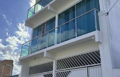 Imagem: O apartamento possui 5 Dormitórios, 5 Banheiros, 1 Vaga na