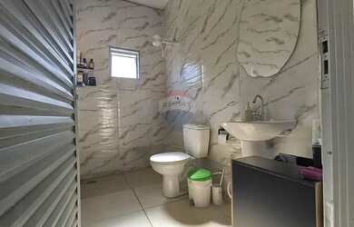 Imagem: A casa possui 2 Dormitórios, 1 Banheiro, 4 Vagas na garagem