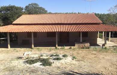 Imagem: A chácara possui 4600m² de Área e está localizado em Jaboticatubas