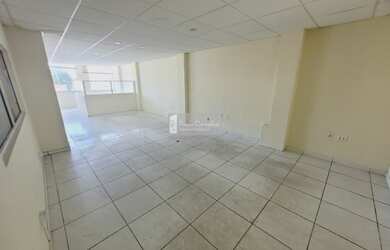 Imagem 15: GALPÃO alugando/vendendo no bairro de São Cristóvão 556m²