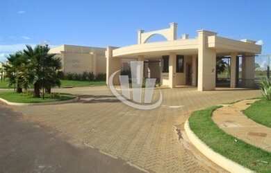 Imagem: O terreno possui 388m² de Área e está localizado em Jardim