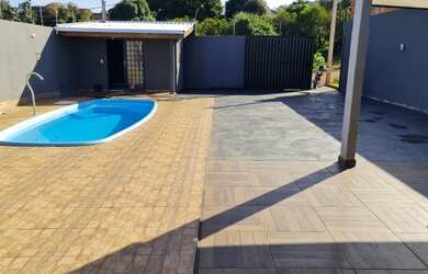 Imagem: A casa possui 1 Dormitório, 2 Banheiros, 80m² de Área e