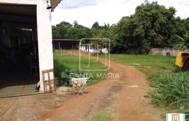 Imagem: O depósito possui 5 Vagas na garagem, 800m² de Área e está