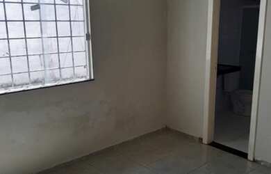 Imagem 14: Casa para aluguel e venda possui 70 metros quadrados em COHAB Anil I