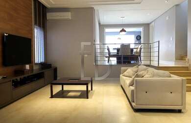 Imagem: A casa em condomínio possui 5 Dormitórios, 5 Banheiros, 4