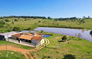 Imagem: A fazenda está localizado em Área Rural de Inhumas, Inhumas