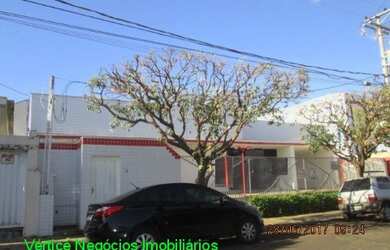 Imagem: A casa possui 5 Dormitórios, 5 Banheiros, 450m² de Área e