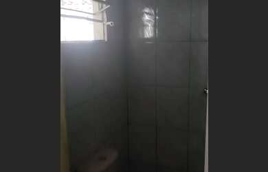 Imagem: A casa possui 2 Dormitórios, 1 Banheiro, 1 Vaga na garagem