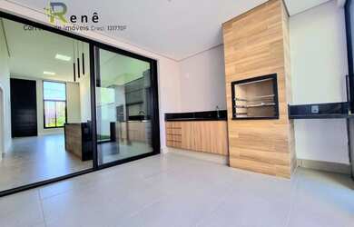 Imagem: A casa em condomínio possui 3 Dormitórios, 2 Banheiros, 4