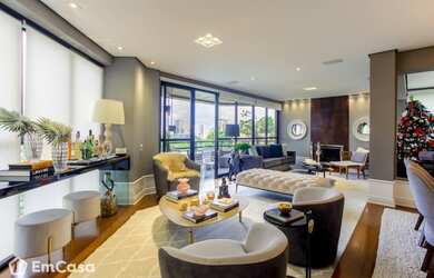 Imagem: O apartamento possui 4 Dormitórios, 4 Banheiros, 4 Vagas na