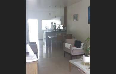 Imagem: A casa em condomínio possui 2 Dormitórios e 2 Banheiros e