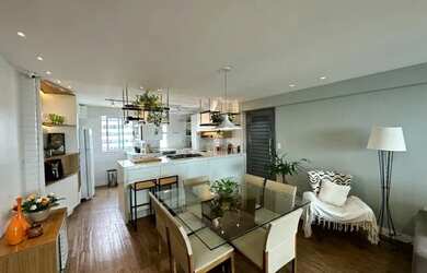 Imagem: O apartamento possui 3 Dormitórios, 1 Banheiro, 1 Vaga na garagem