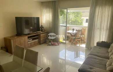 Imagem: O apartamento possui 3 Dormitórios, 1 Banheiro, 3 Vagas na