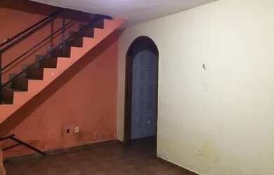 Imagem: A casa possui 3 Dormitórios, 3 Banheiros e está localizado