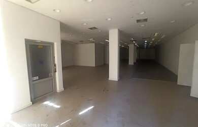 Imagem: O depósito possui 681m² de Área e está localizado em Centro