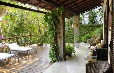 Imagem: A casa em condomínio possui 4 Dormitórios, 4 Banheiros, 4