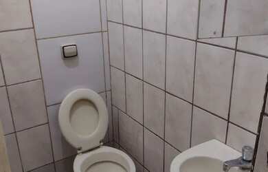 Imagem 3: Aluga-se uma casa. 1 Banheiroe2 Dormitórios