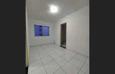 Imagem: O apartamento possui 3 Dormitórios, 1 Banheiro, 1 Vaga na garagem