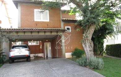 Imagem: A casa em condomínio possui 4 Dormitórios, 4 Banheiros, 4