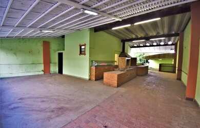 Imagem: A casa possui 2 Banheiros, 166m² de Área e está localizado