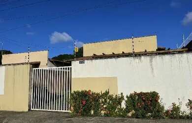 Imagem: A casa possui 2 Dormitórios, 1 Banheiro, 1 Vaga na garagem