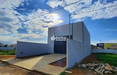 Imagem: O depósito possui 2 Vagas na garagem, 200m² de Área e está