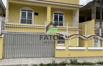 Imagem: A casa em condomínio possui 4 Dormitórios, 4 Banheiros, 2