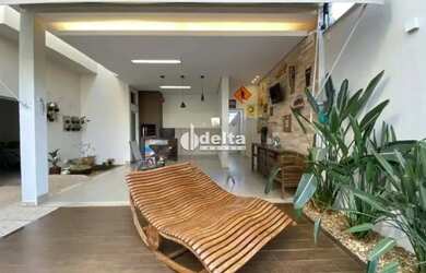 Imagem 3: Casa disponível para venda no bairro Jardim Karaíba em Uberlândia MG