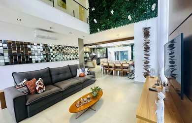 Imagem: A casa possui 5 Dormitórios, 5 Banheiros, 2 Vagas na garagem