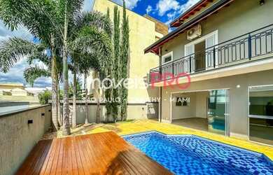 Imagem: A casa em condomínio possui 5 Dormitórios, 5 Banheiros, 4