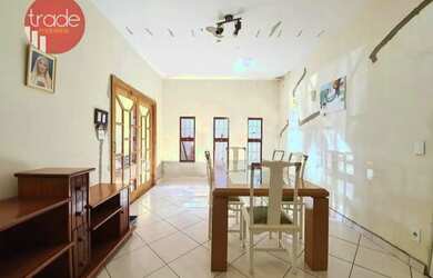 Imagem: A casa à venda possui 4 Dormitórios, 5 Banheiros, 4 Vagas