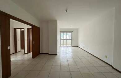 Imagem 2: Apartamento à Venda em Jaraguá do Sul com 4 quartos sendo 1 suíte Bairro Centro