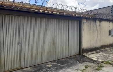 Imagem: Vende -se uma excelente casa, de 450.000 por 370.000, não percam