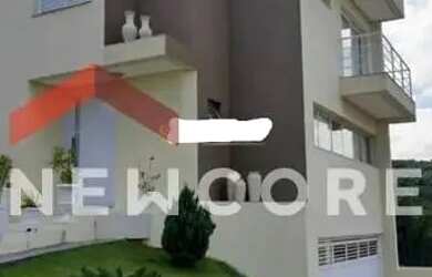 Imagem: A casa em condomínio possui 4 Dormitórios, 5 Banheiros, 4