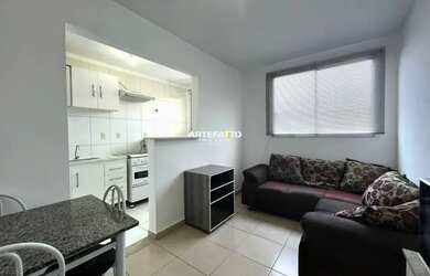 Imagem: O apartamento possui 2 Dormitórios, 1 Banheiro, 1 Vaga na garagem