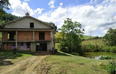Imagem: A chácara possui 120m² de Área e está localizado em Salvador