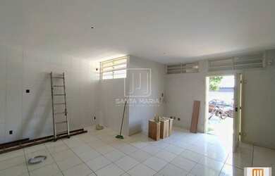 Imagem: O depósito possui 4 Vagas na garagem, 267m² de Área e está