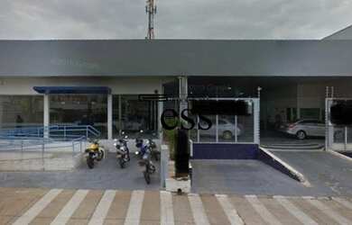 Imagem: O depósito possui 4 Vagas na garagem e 925m² de Área e está