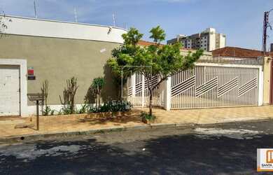 Imagem: O depósito possui 4 Vagas na garagem, 651m² de Área e está